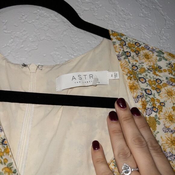 ASTR The Label Mustard & Blue Daisy Floral Lucky Me Dress Size Medium - Picture 5 of 9